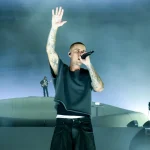 Justin Bieber fue a inaugurar un nuevo modelo donde el artista es el contenido, la tienda y la propia red de distribución