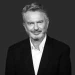 El versátil actor británico-neozelandés Sam Neill, el querido paleontólogo Dr. Alan Grant en la franquicia cinematográfica de Jurassic Park, falleció este lunes 13 de julio en Sídney, Australia, a los 78 años de edad.
